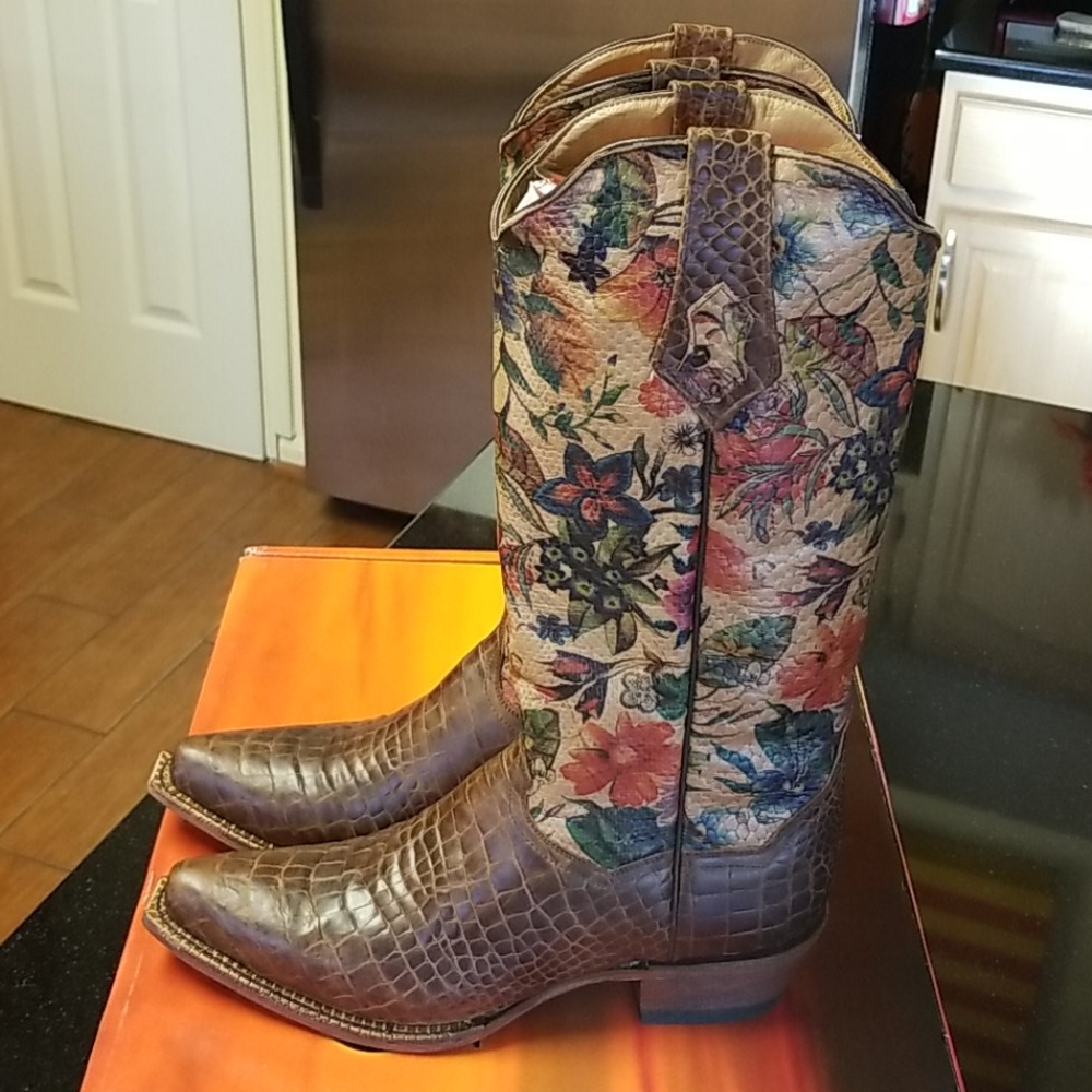 Ferrini Western Boot - Picture 6 of 13